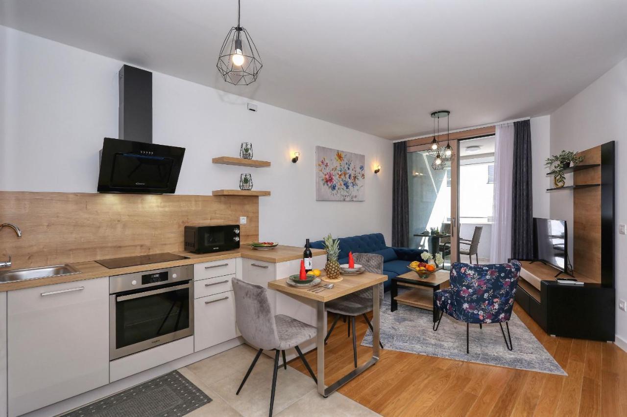 Apartments Luna With Free Parking Zadar Exterior photo