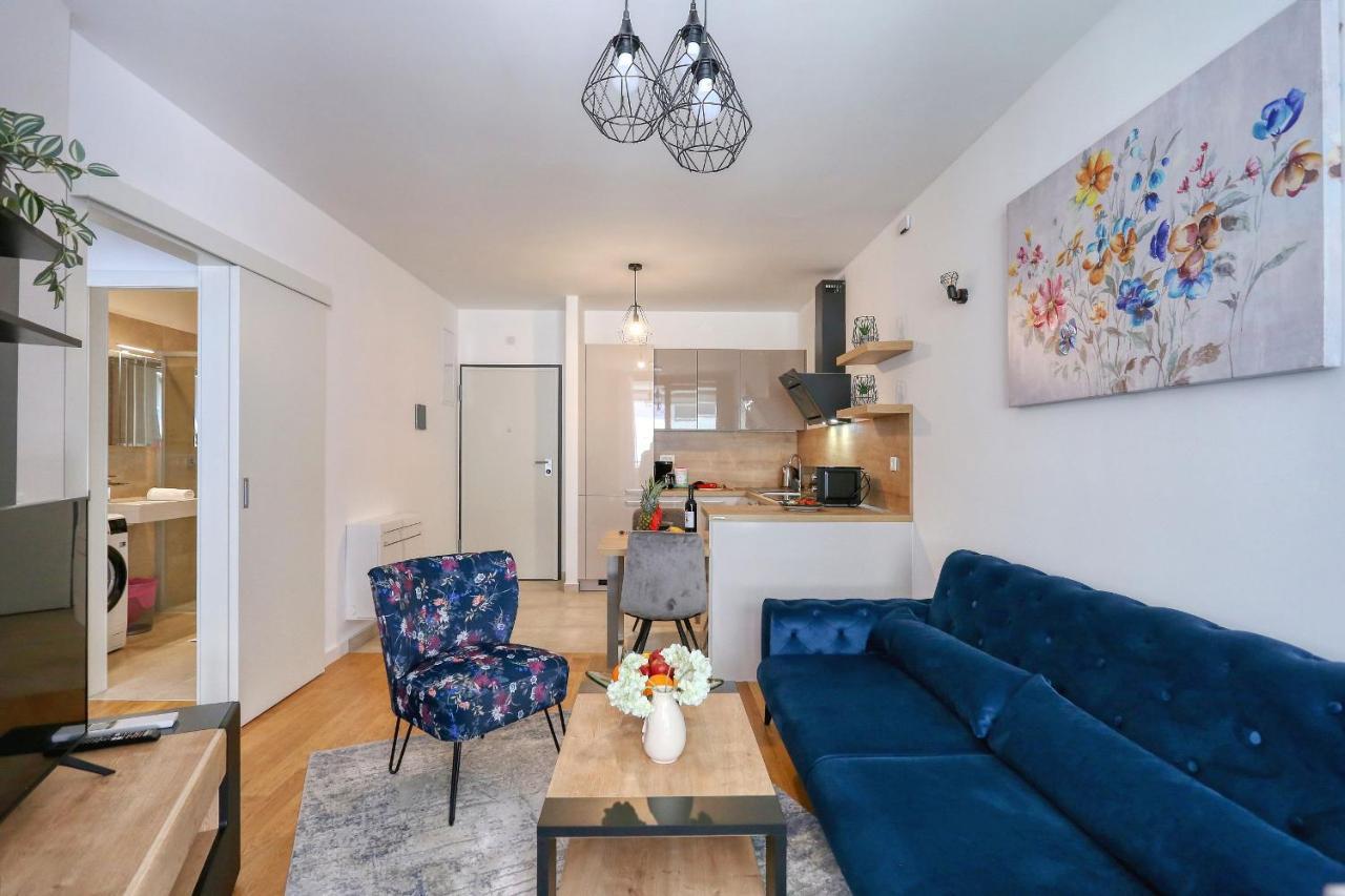 Apartments Luna With Free Parking Zadar Exterior photo