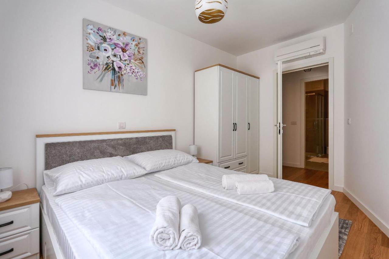Apartments Luna With Free Parking Zadar Exterior photo