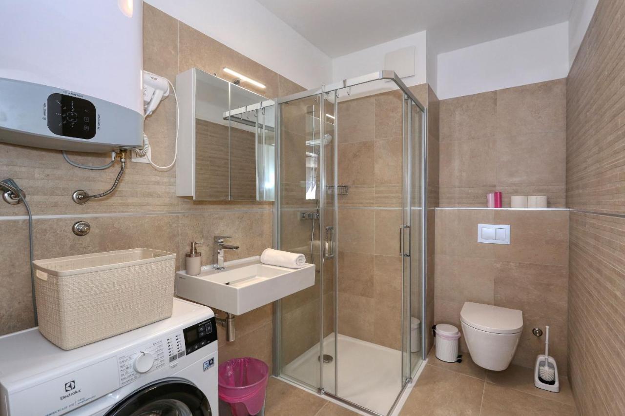 Apartments Luna With Free Parking Zadar Exterior photo