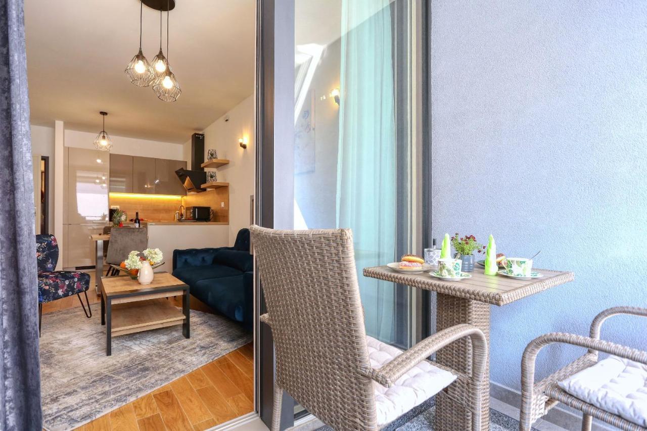 Apartments Luna With Free Parking Zadar Exterior photo