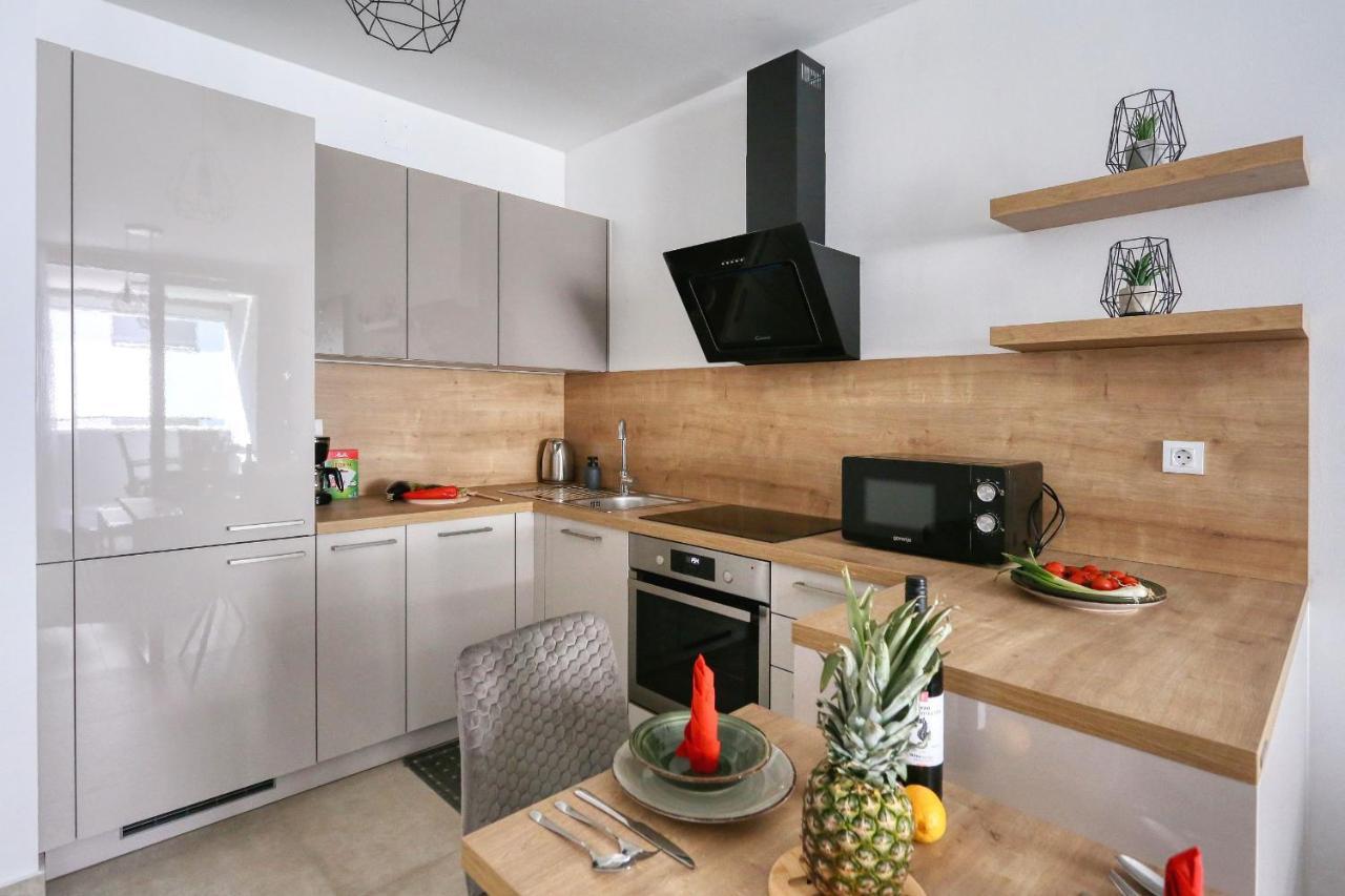 Apartments Luna With Free Parking Zadar Exterior photo